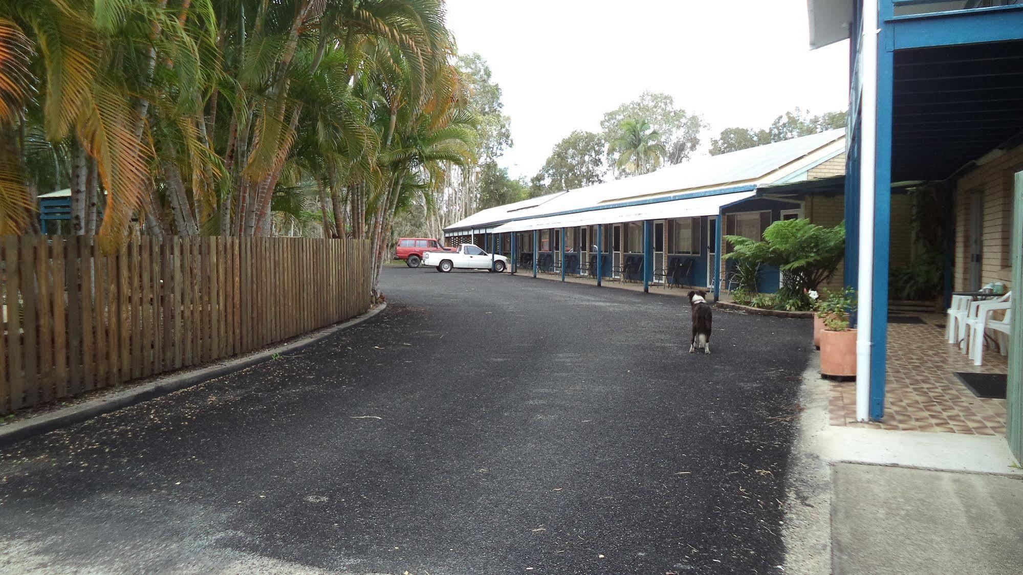 Tin Can Bay Motel Eksteriør bilde